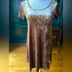 Socialite Velvet Dress - Size M